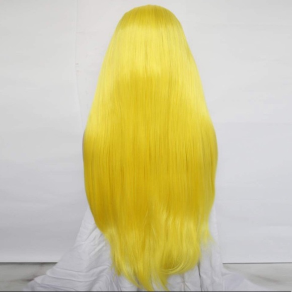 💫ABBY 26” YELLOW STRAIGHT LACE FRONT WIG💫 *NWT* - Picture 4 of 5